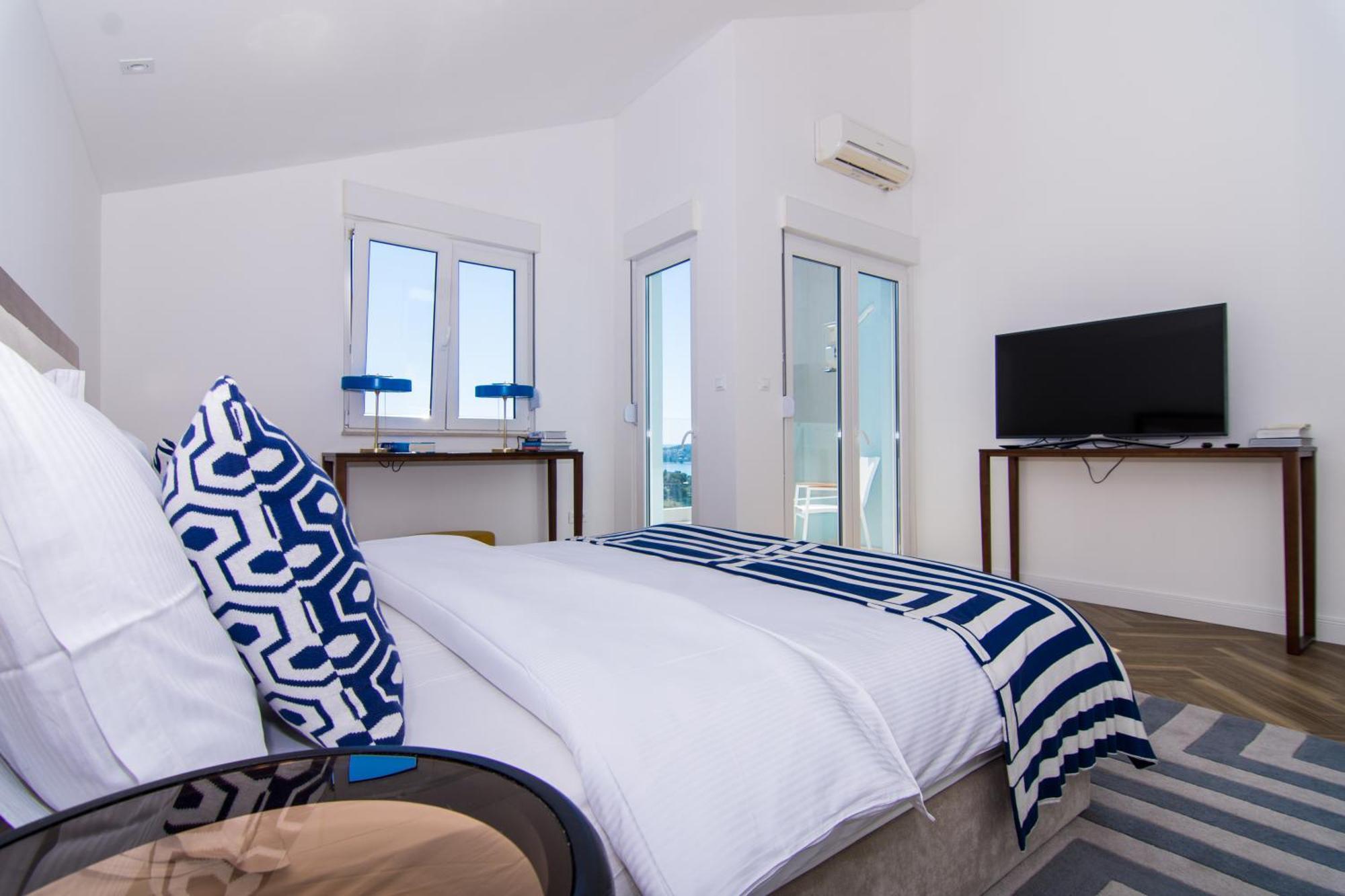Seafront Luxury Apartments Fun Τρογκίρ Εξωτερικό φωτογραφία