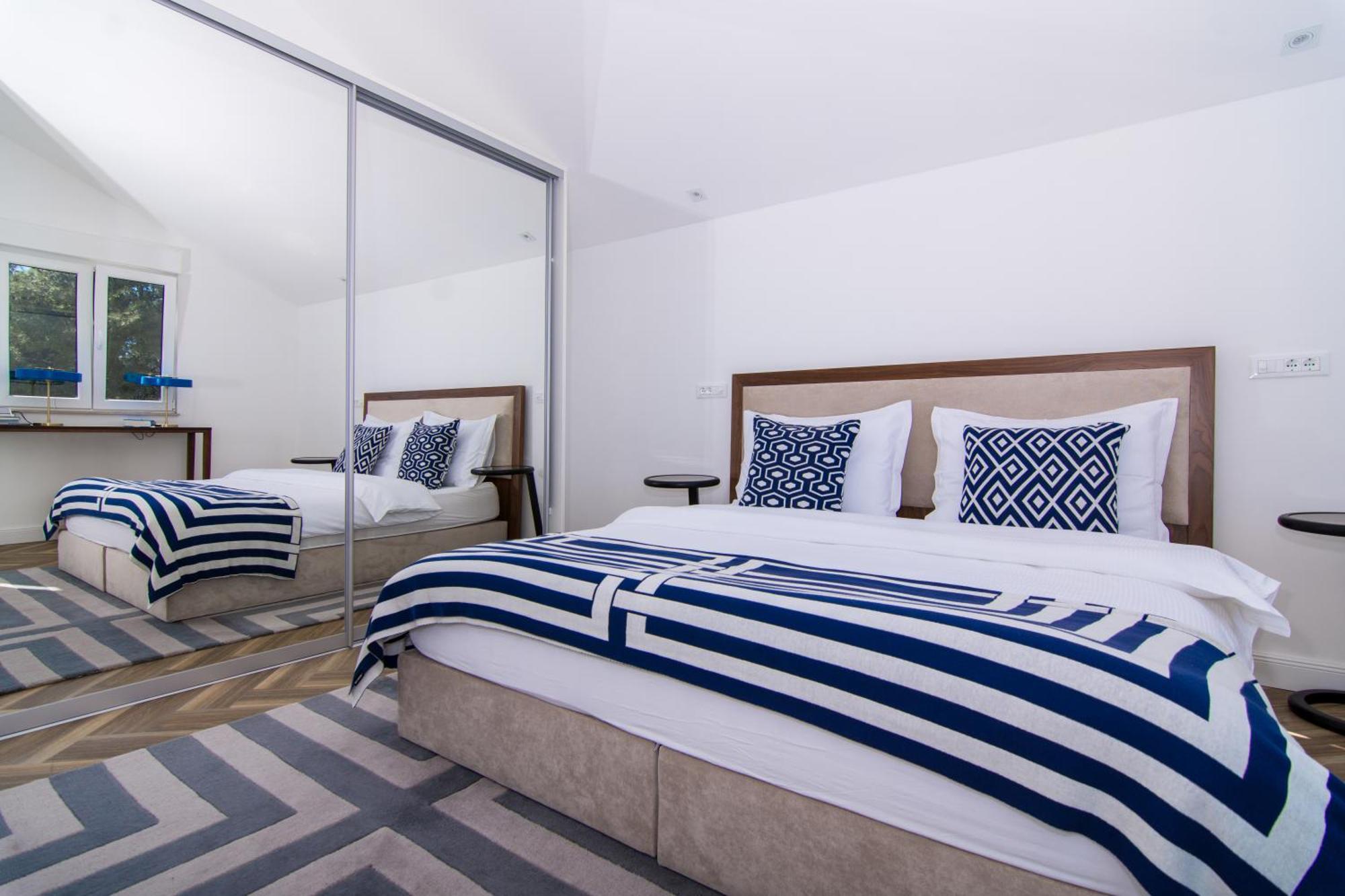 Seafront Luxury Apartments Fun Τρογκίρ Εξωτερικό φωτογραφία