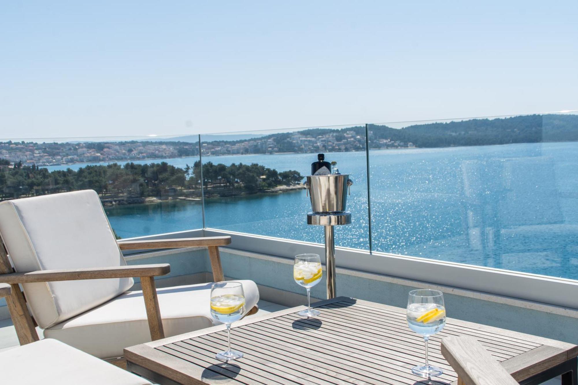 Seafront Luxury Apartments Fun Τρογκίρ Εξωτερικό φωτογραφία