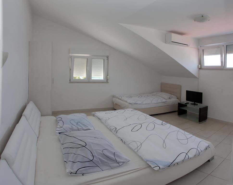 Seafront Luxury Apartments Fun Τρογκίρ Εξωτερικό φωτογραφία